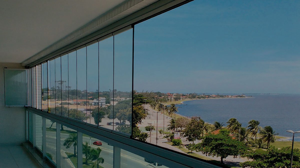 Envidraçamento de Sacada - FT Vidraçaria