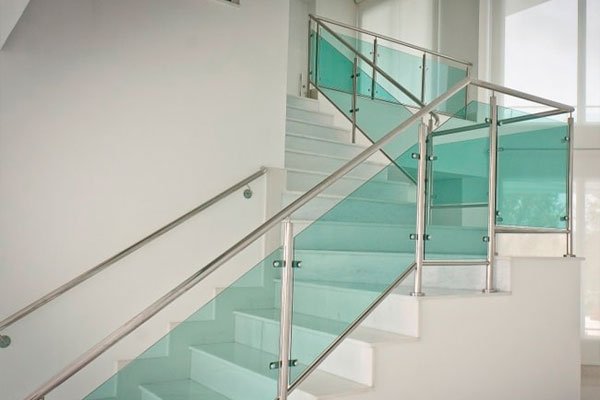 FT Vidraçaria - Guarda-Corpo Em Vidro Para Escadas