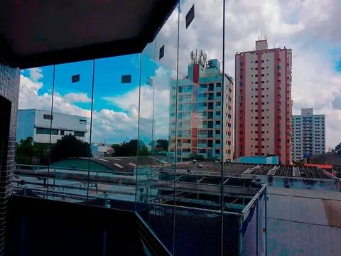 Projeto real em vidro executado pela FT Vidraçaria